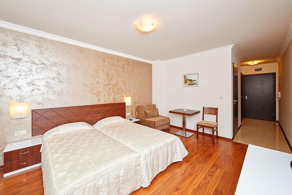 Penelopa Palace Apart Hotel & Spa Pomorie Luaran gambar