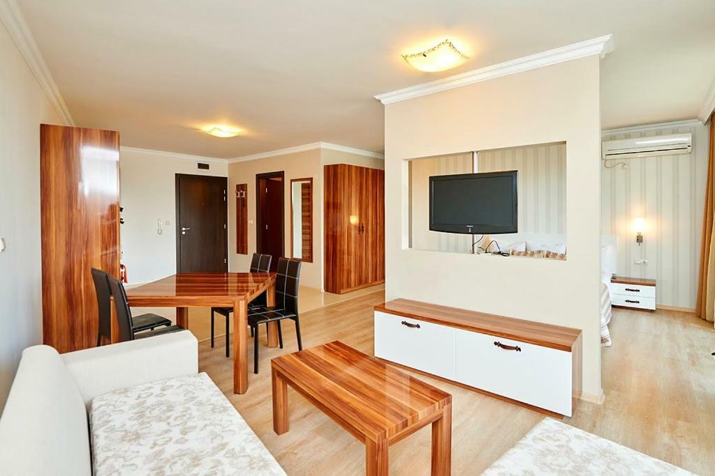 Penelopa Palace Apart Hotel & Spa Pomorie Luaran gambar