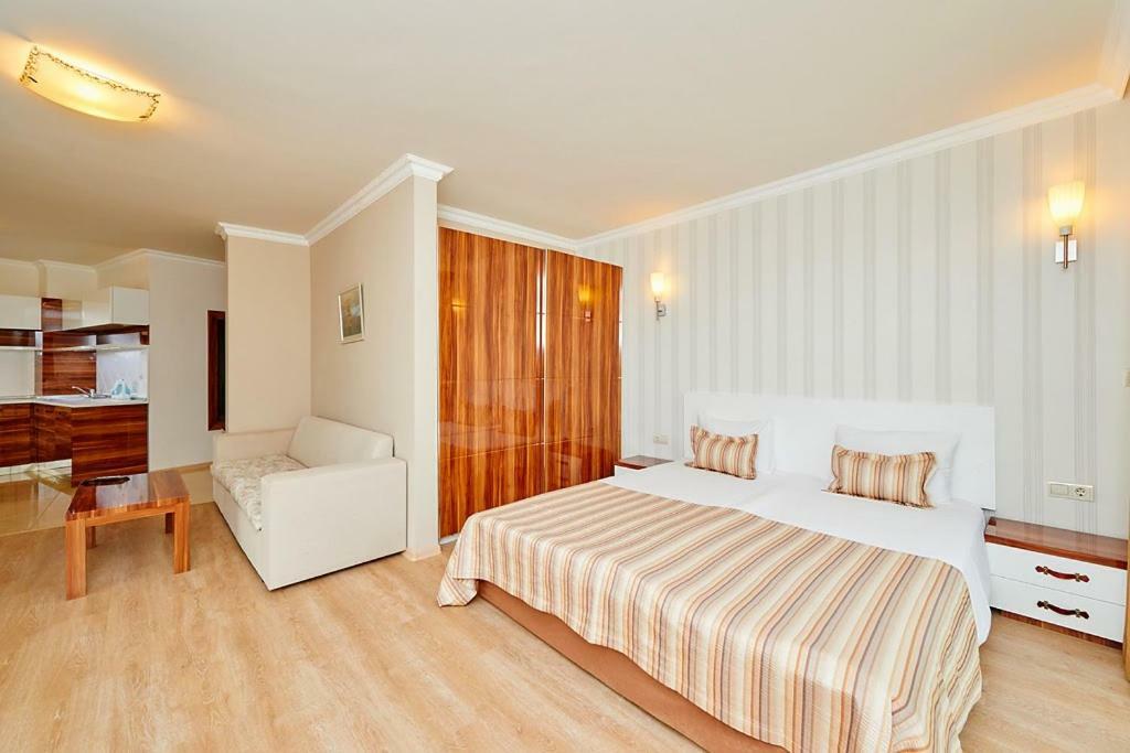 Penelopa Palace Apart Hotel & Spa Pomorie Luaran gambar