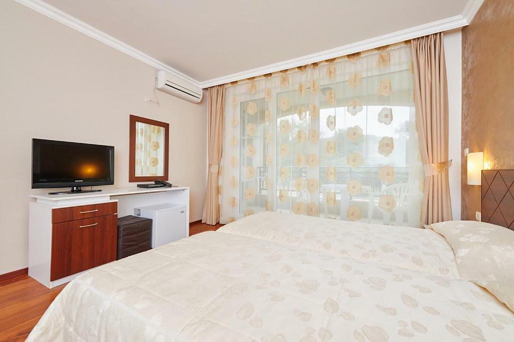 Penelopa Palace Apart Hotel & Spa Pomorie Luaran gambar