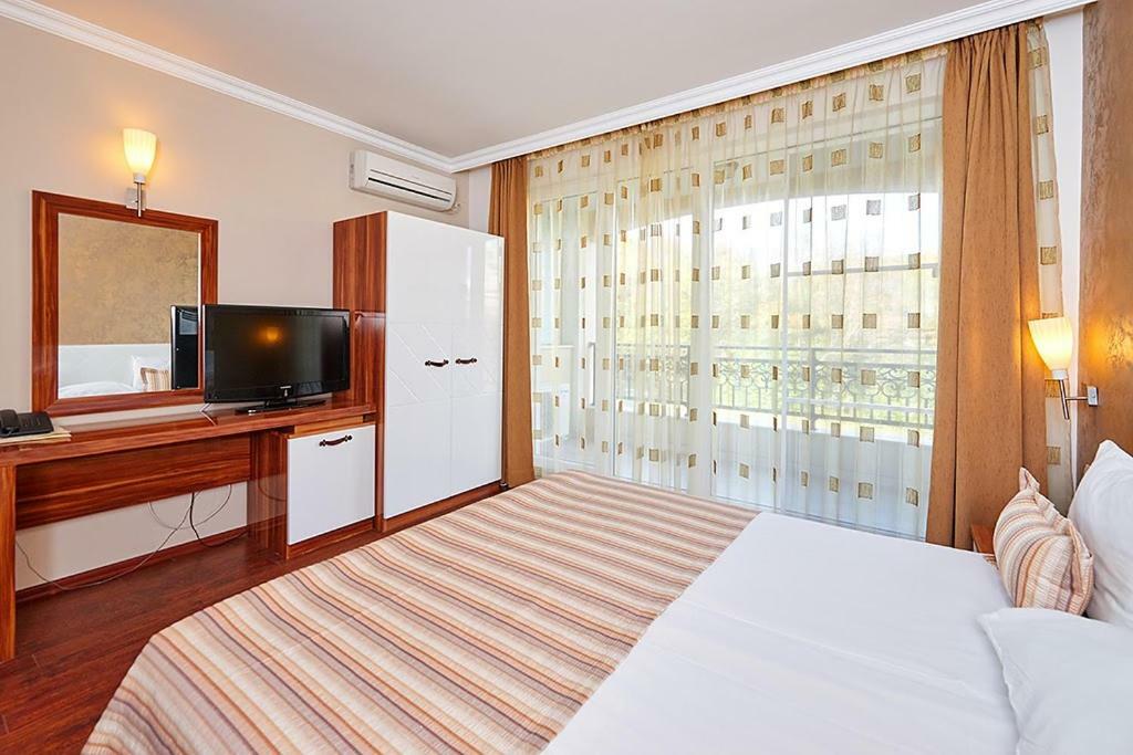 Penelopa Palace Apart Hotel & Spa Pomorie Luaran gambar