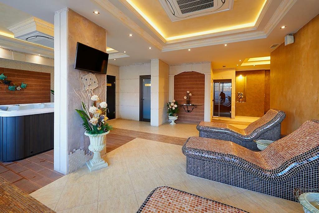 Penelopa Palace Apart Hotel & Spa Pomorie Luaran gambar