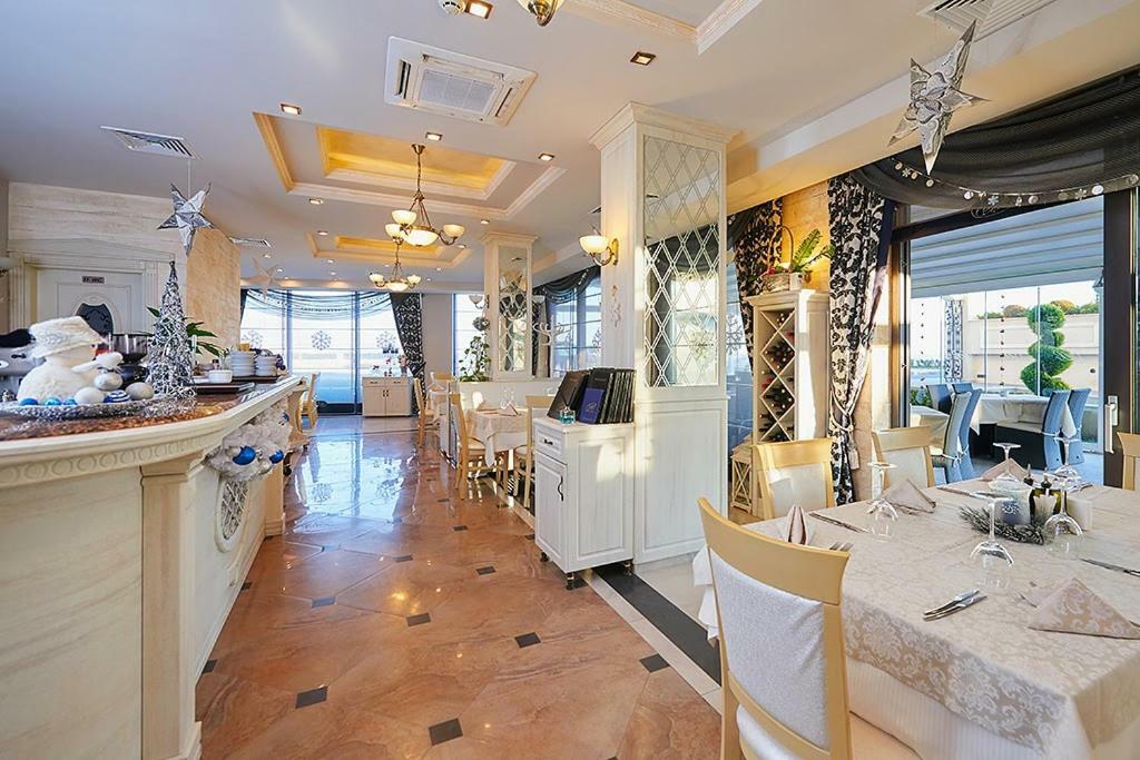 Penelopa Palace Apart Hotel & Spa Pomorie Luaran gambar